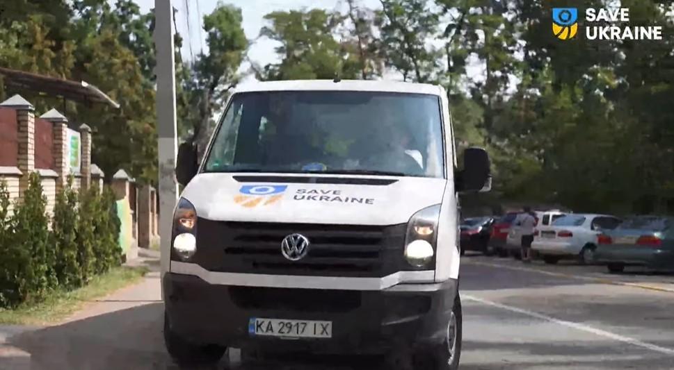 В Ірпені стартувала робота “соціального таксі”: хто може їздити (відео)