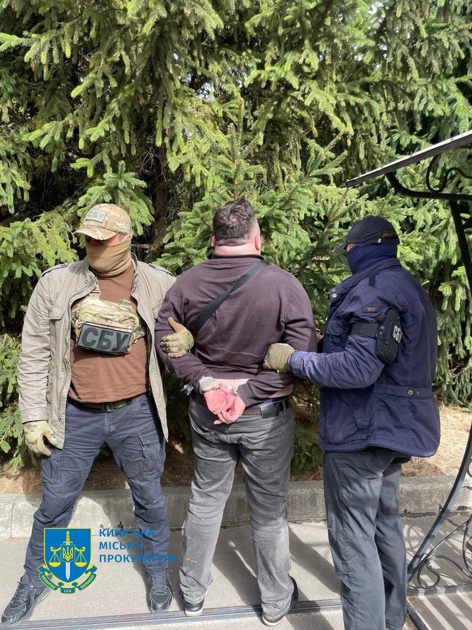 Двоє адвокатів підозрюються у корупційній схемі з бронювання: деталі справи