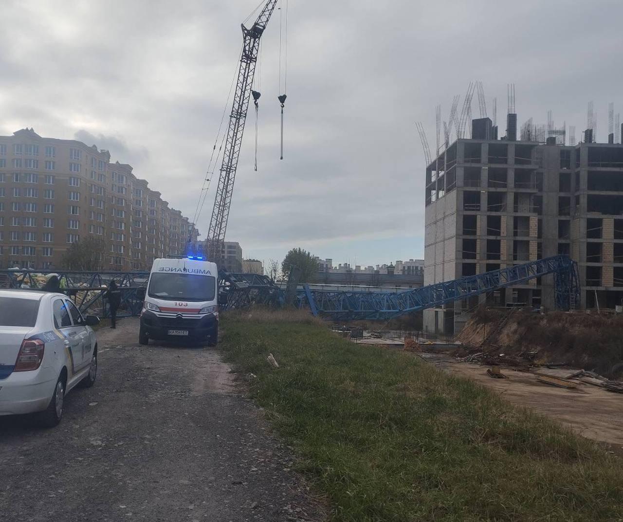 Трагедія на будівництві: у Софіївській Борщагівці загинув кранівник
