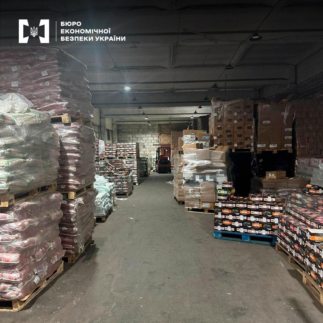 У підпільному цеху на Київщині підробляли каву відомих світових брендів