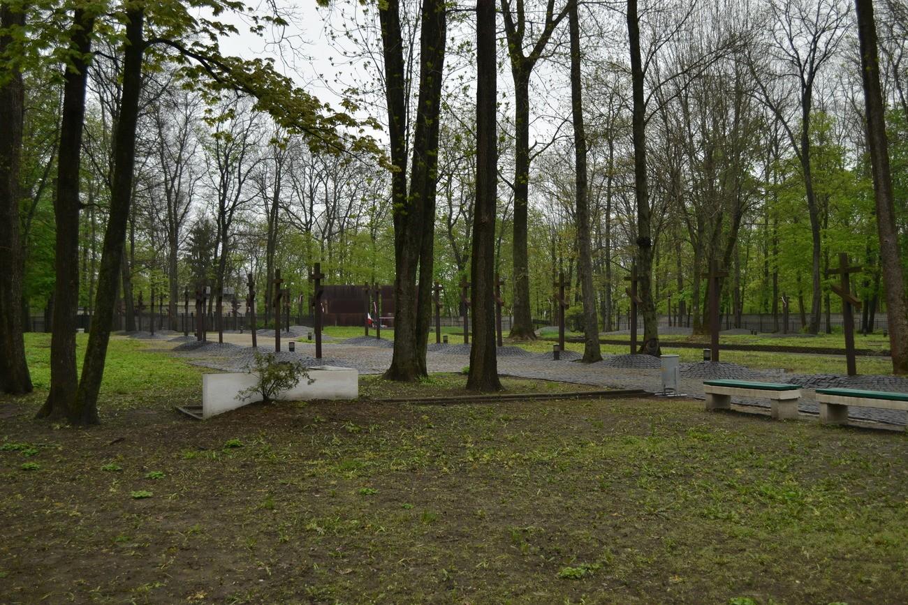 Слід більше знати про злочини масові злочини, здійснені трьома окупаційними режимами, — історик