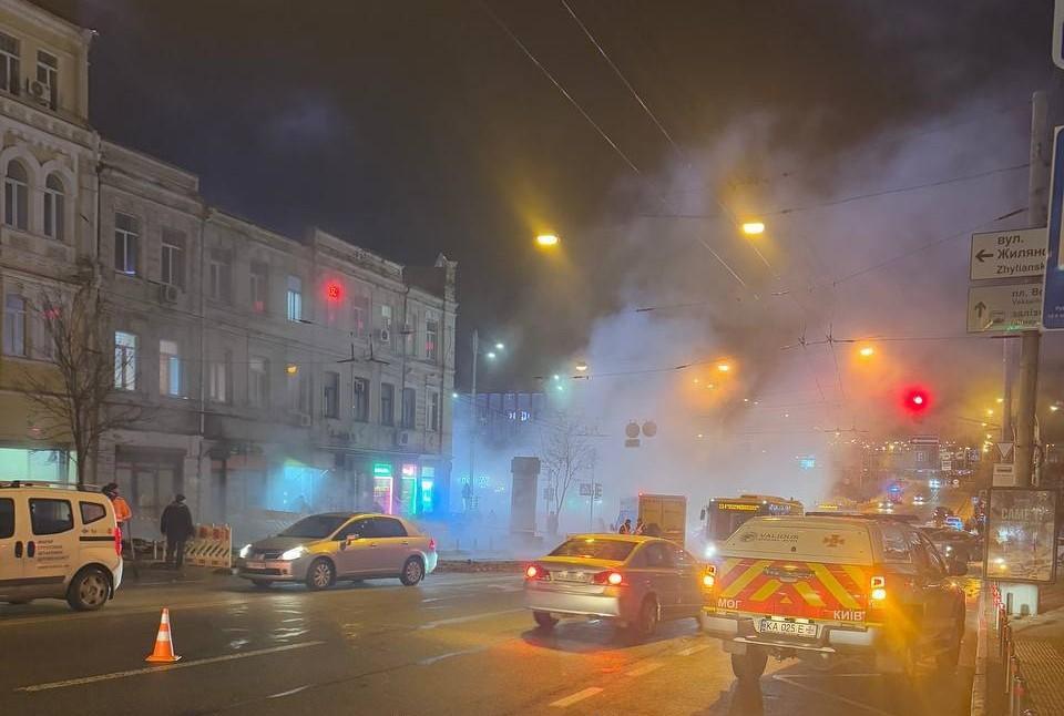 Рух транспорту вулицею Симона Петлюри повторно перекритий