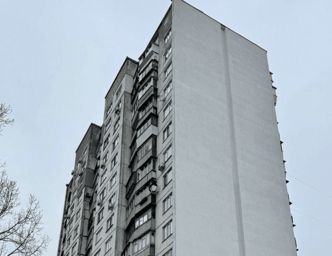 У Дарницькому районі утеплюють фасади багатоповерхівок