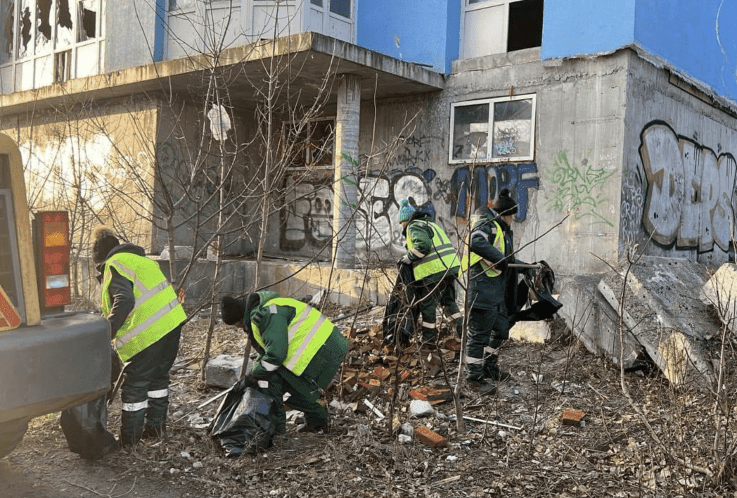 Чистій Дарниці бути: з вулиці Бойка вивезли купу сміття