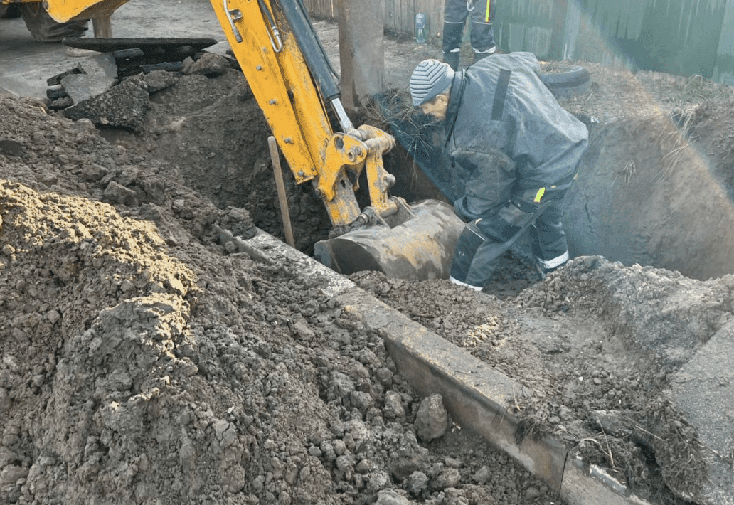 Частина Бучі залишилась без води: коли відновлять послугу