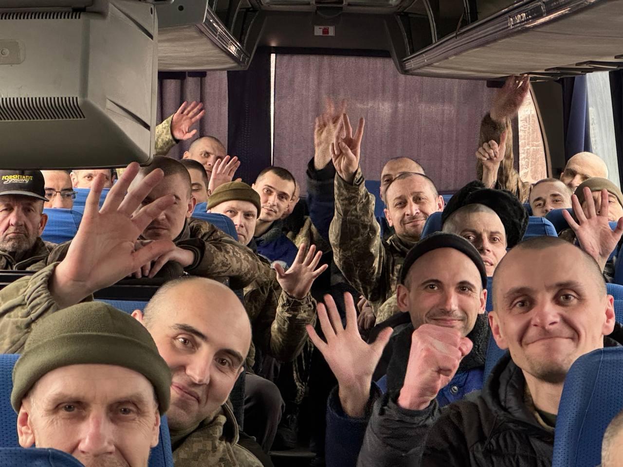 Україна повернула з російського полону 150 захисників – Зеленський