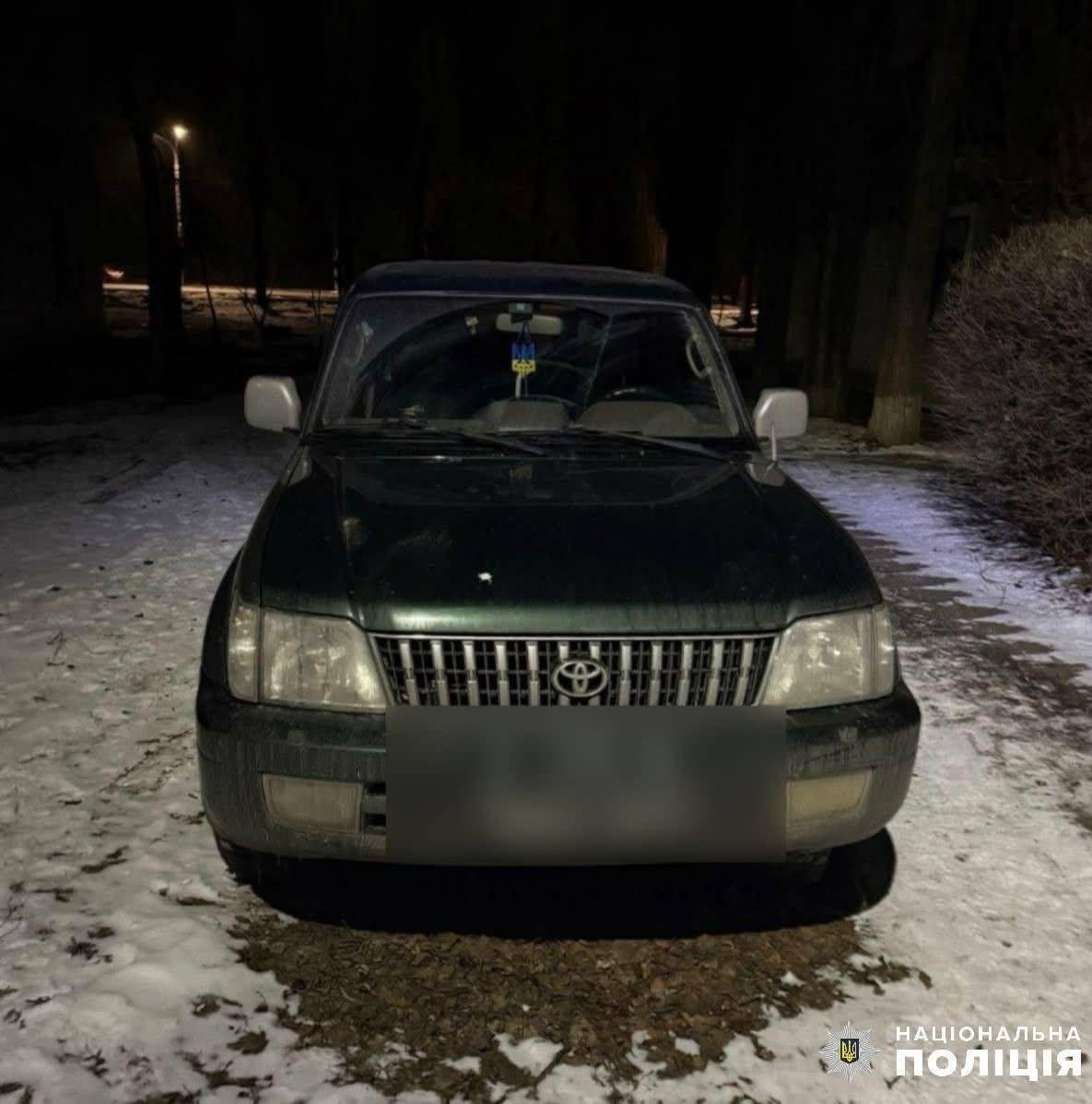 У Павлограді 14-річний підліток намагався підпалити військовий автомобіль: йому оголошено підозру