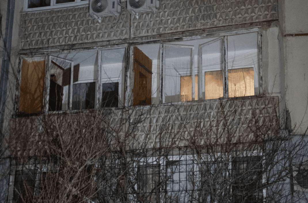 У Сумах внаслідок ворожої атаки пошкоджені три багатоповерхівки: є постраждалі