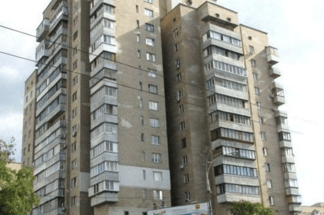 Померлу власницю трикімнатної квартири на Солом’янці «видали заміж», щоб заволодіти її спадщиною