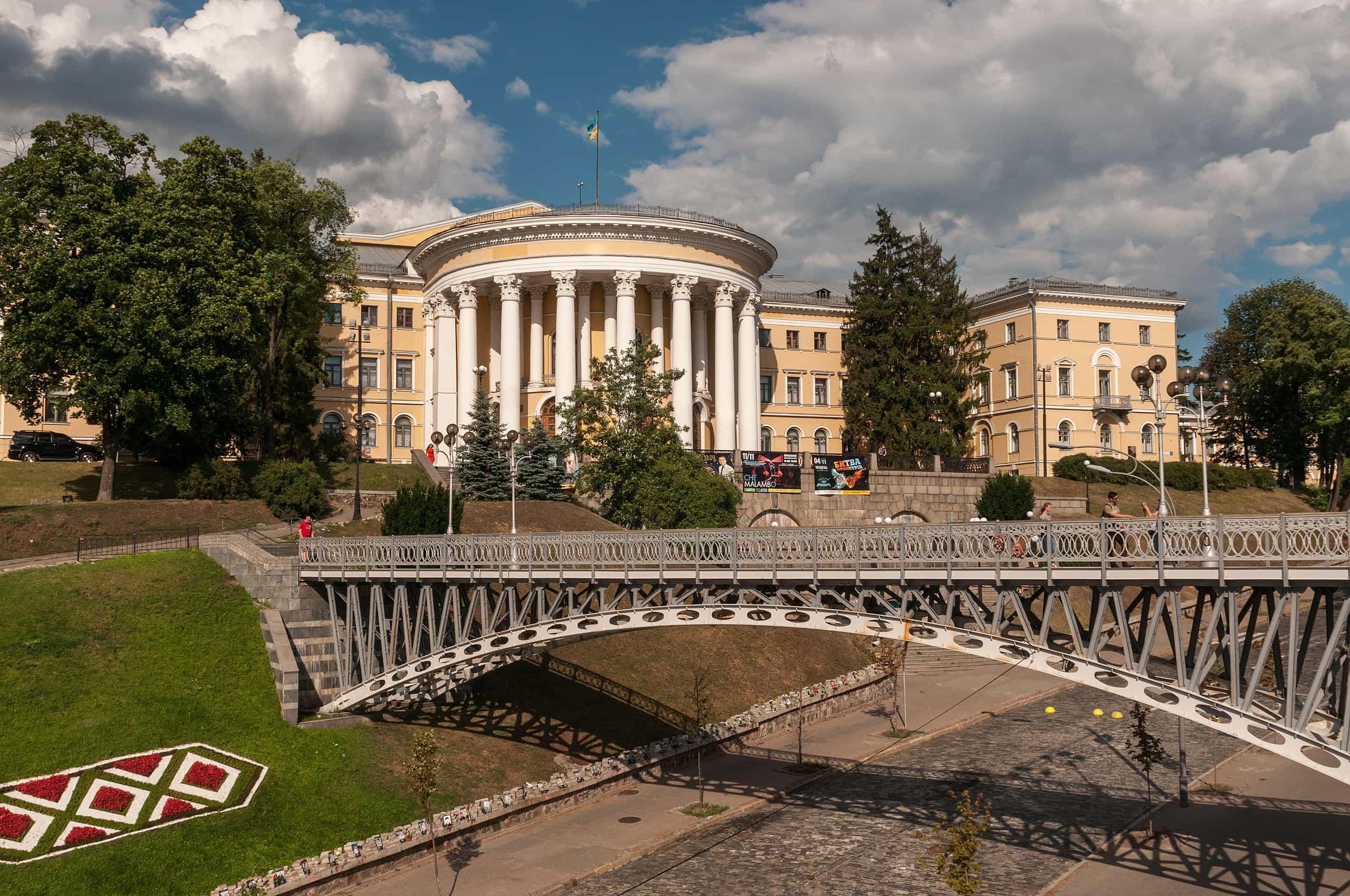 Жовтневий палац