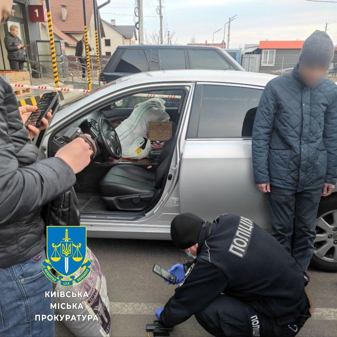На Троєщині чоловік застрелив нового чоловіка своєї колишньої дружини – підозрюваного затримали