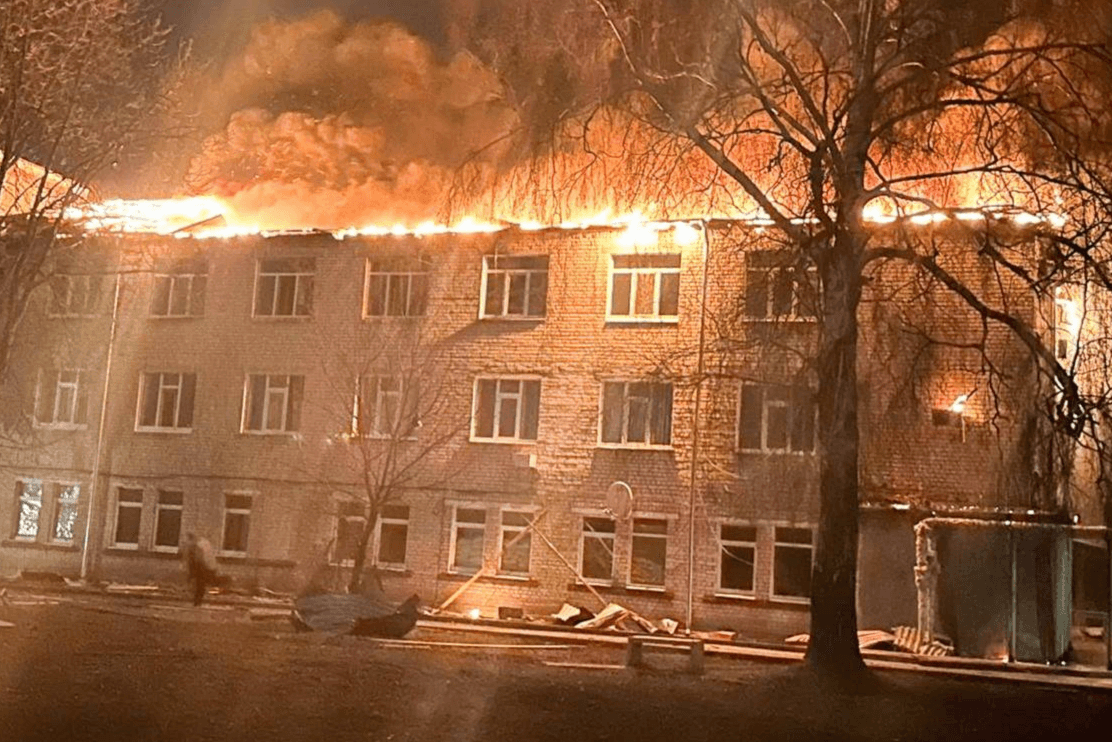 Росія завдала удару по лікарні на Харківщині, повторний – по рятувальниках