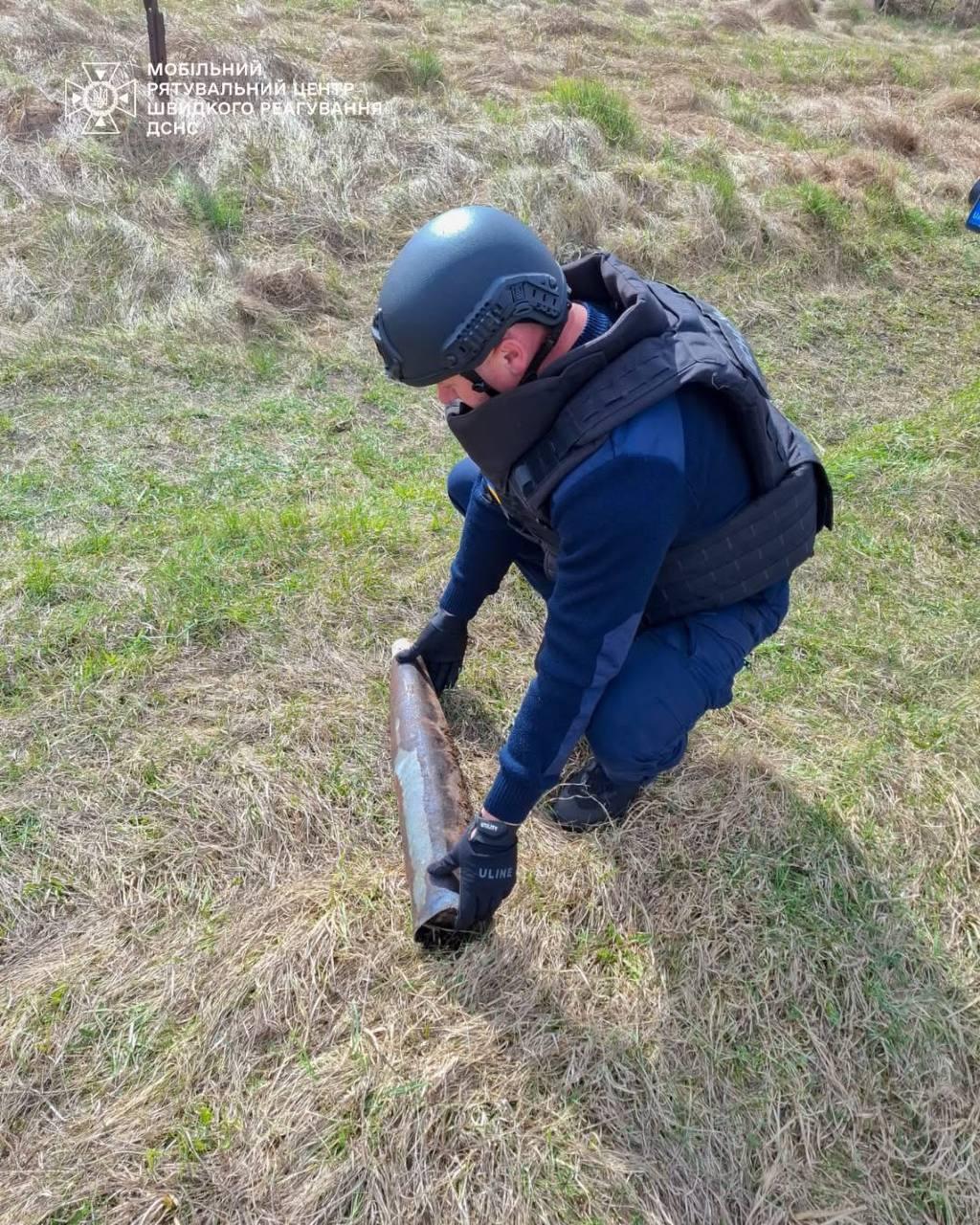 На Київщині фермер знайшов реактивний снаряд «Граду» під час польових робіт