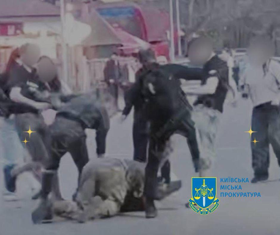 Побиття військового в Гідропарку: чотирьом підліткам оголосили підозру