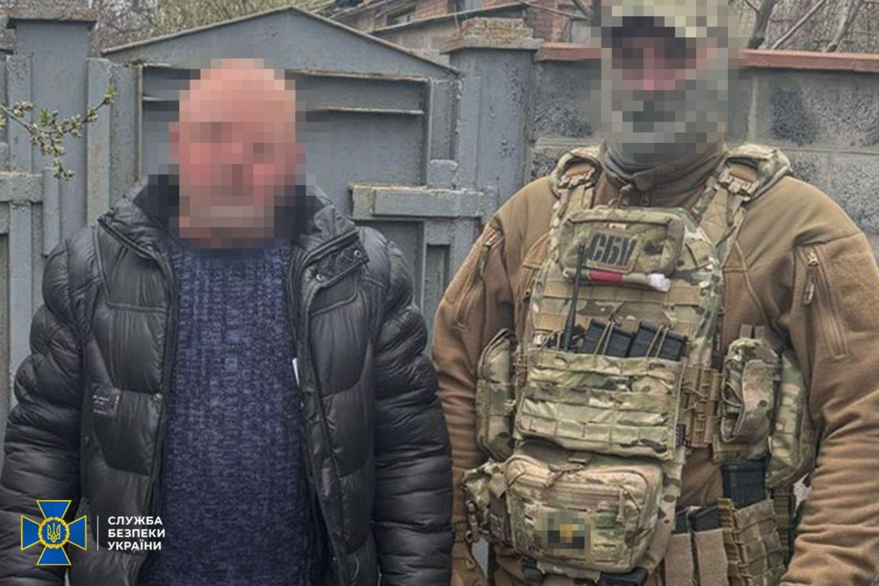 СБУ затримала інформатора ФСБ, який коригував удари по українських військових на Донеччині