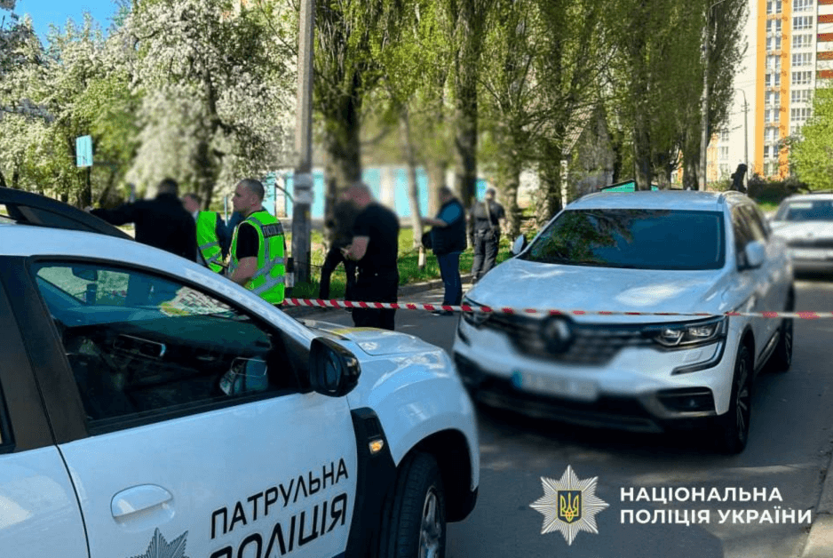 На Святошині стріляли у чоловіка: поліція розшукує злочинців