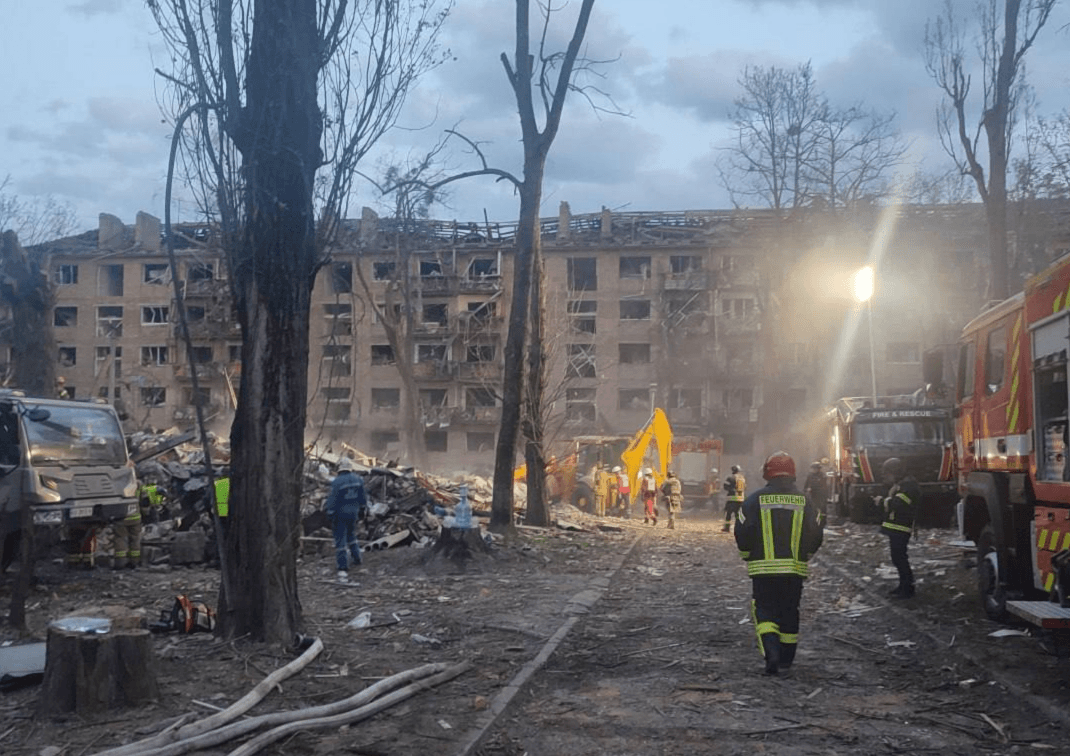 Вже відомо про 9 загиблих внаслідок атаки на Київ, більше 70 людей постраждали