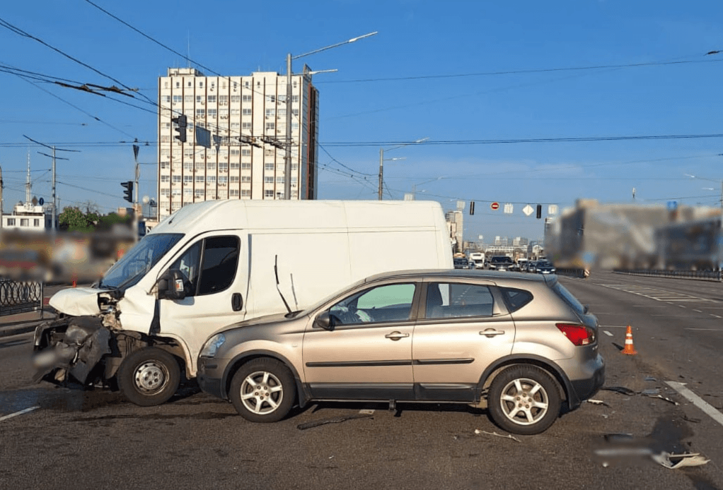 В напрямку Північного моста – великий затор: розраховуйте час