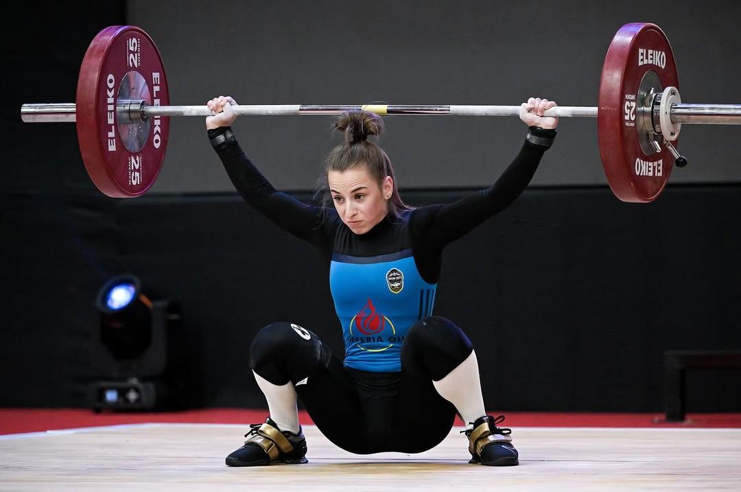 Українські важкоатлети відкрили лік медалям на чемпіонаті світу серед юнаків та дівчат до 17 років