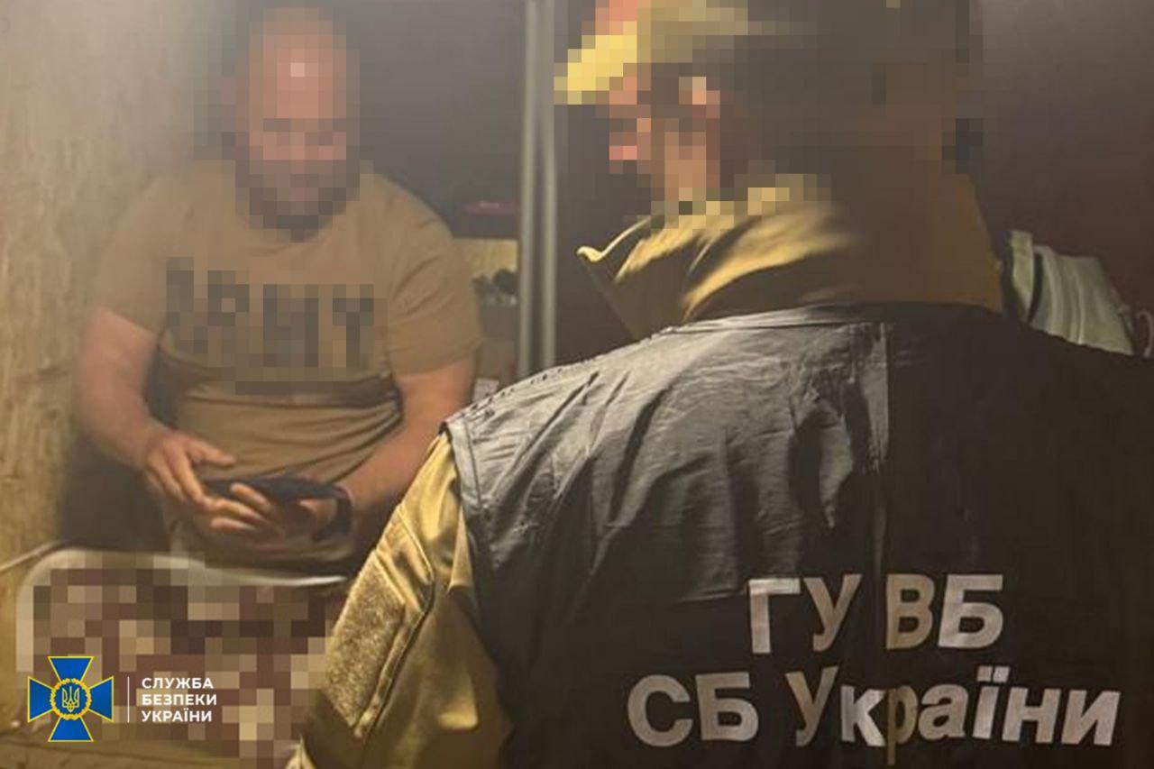 На Донеччині затримано комбата, який вимагав «відкати» з бойових виплат підлеглих — СБУ і ДБР