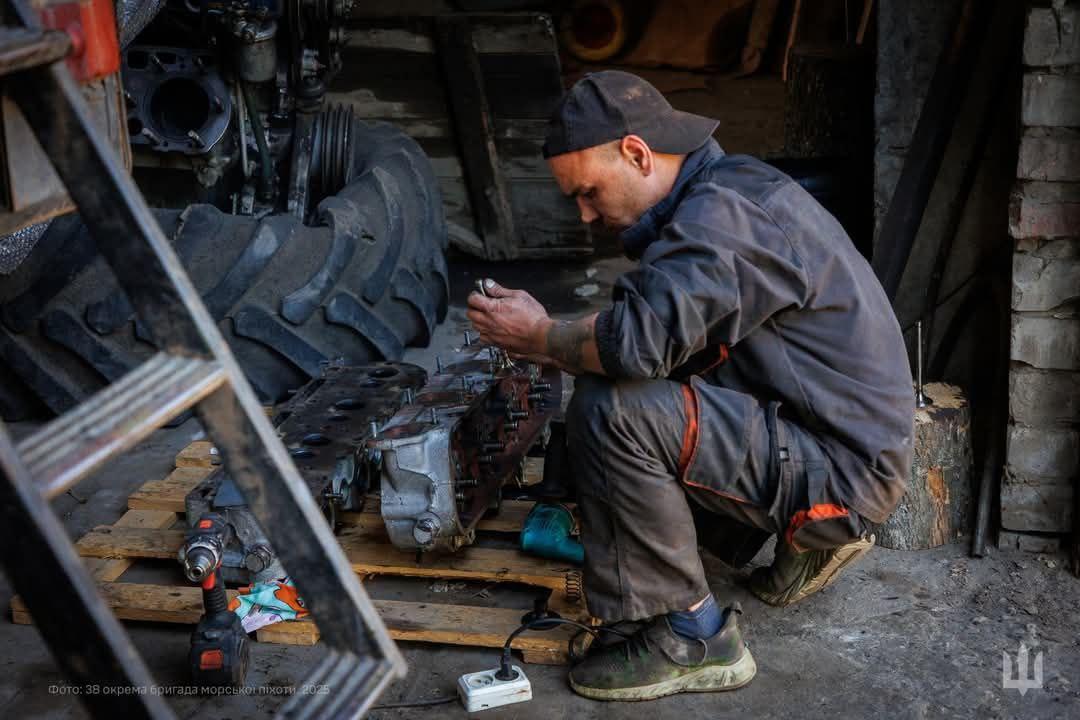 Без них жоден “бусік” не доїхав би до позицій: ремонтники у війську