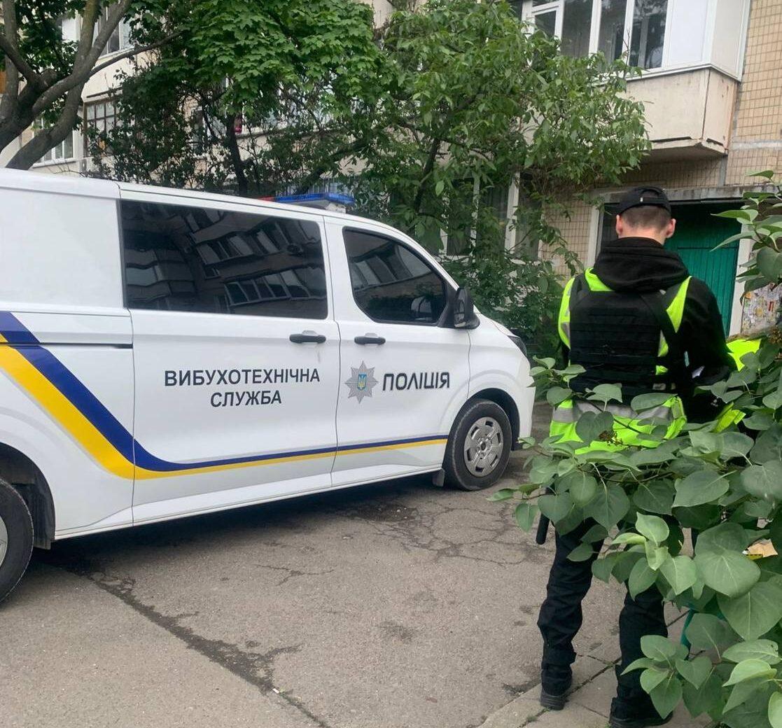 На Оболоні з вікна викинули гранату