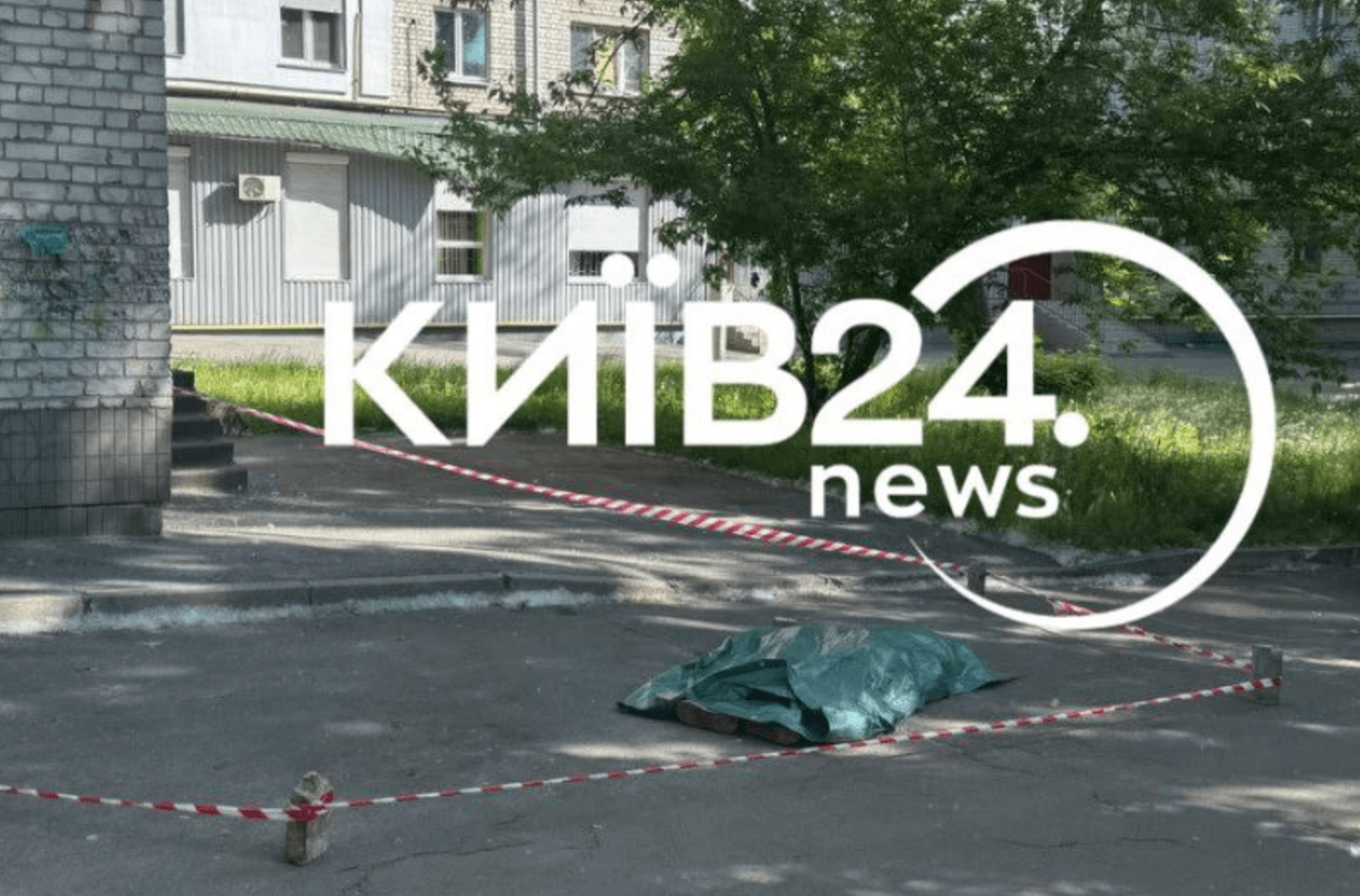 У Києві внаслідок падіння з вікна загинула жінка