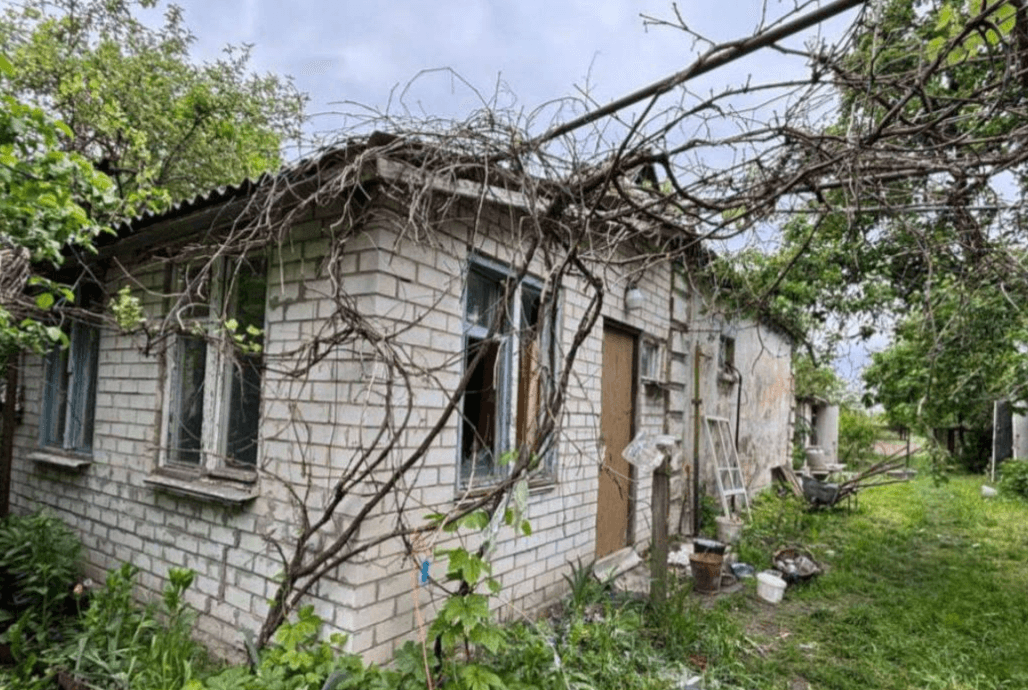 Пожежі та пошкоджені будинки: наслідки нічної атаки на Київщину