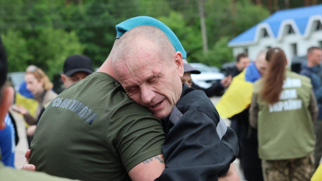 Україна повернула з полону чергову групу Захисників із тяжкими пораненнями і хворобами