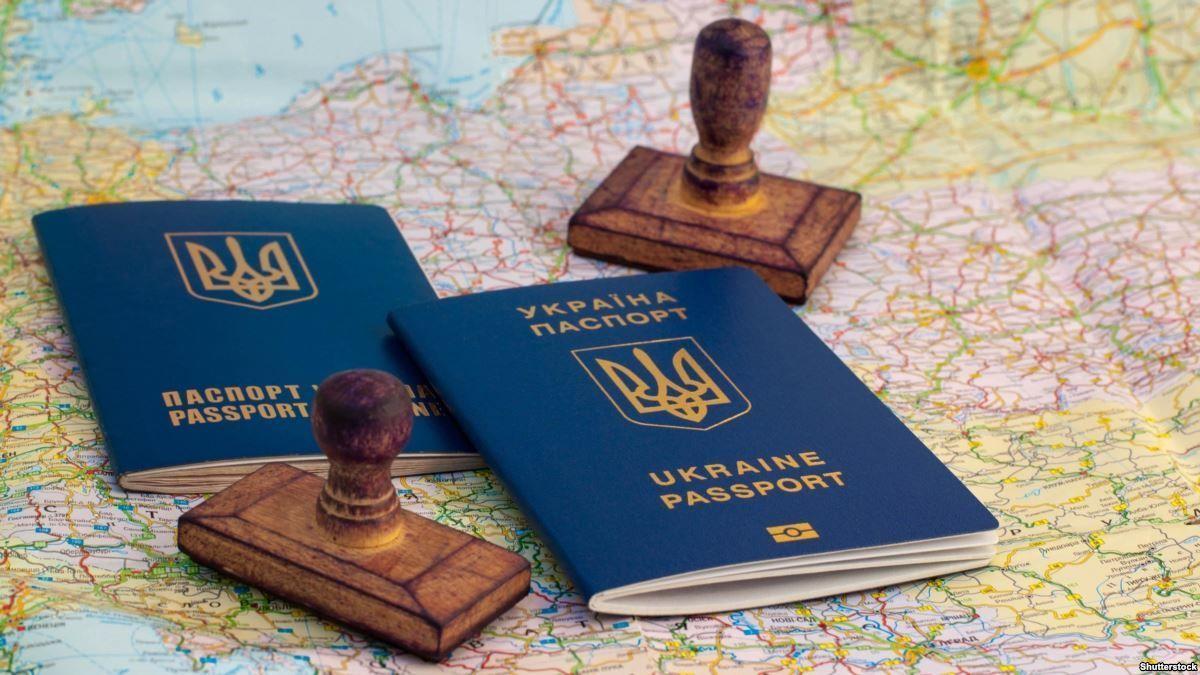 В Україні дозволили мати подвійне громадянство: що відомо