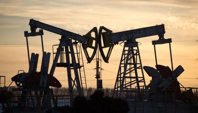 Ціни на нафту різко впали на тлі заяви Трампа про перемир’я на Близькому Сході