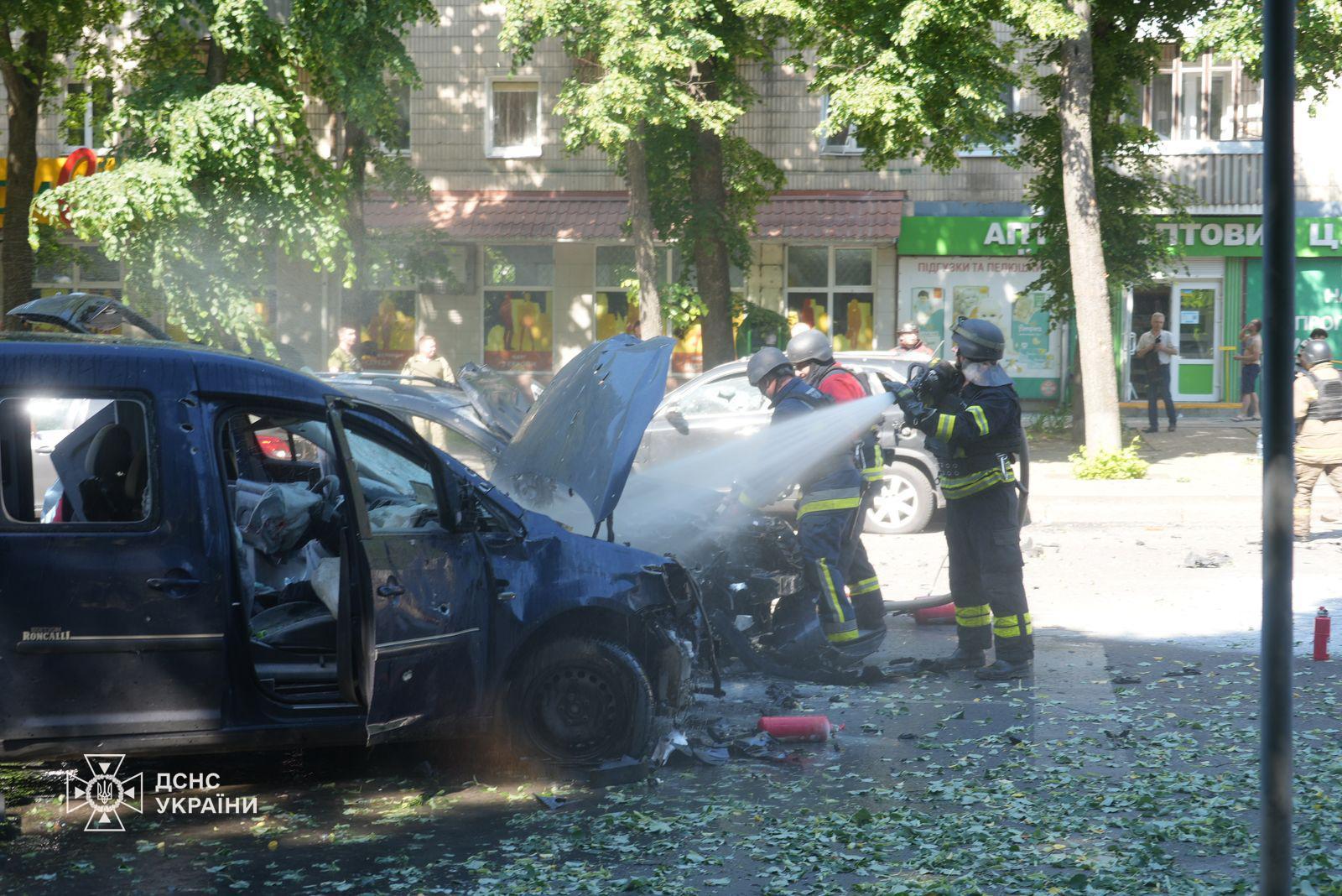 Рятувальники завершили роботи на місцях ворожих ударів у Сумах