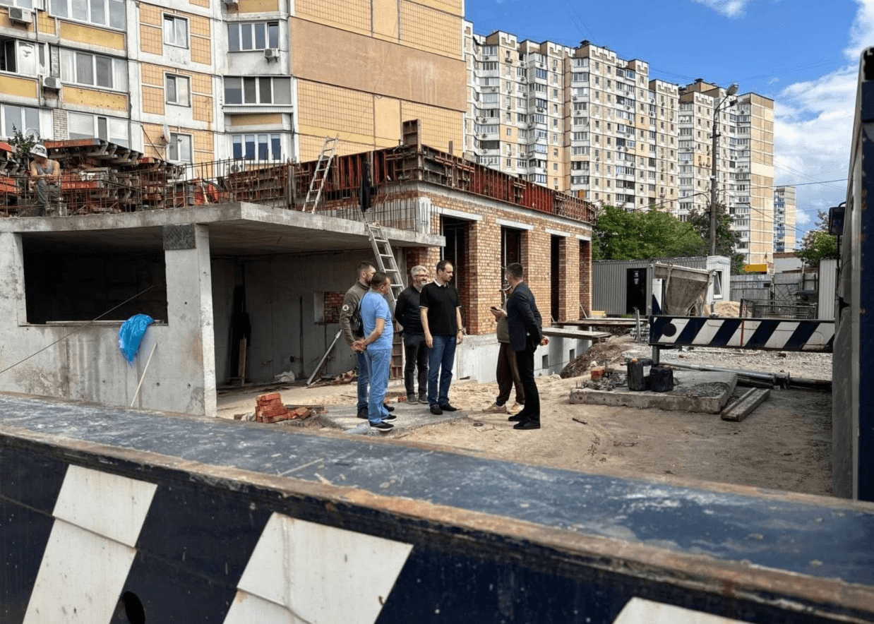 На Дарниці з’явиться укриття подвійного призначення з McDonald’s та паркінгом