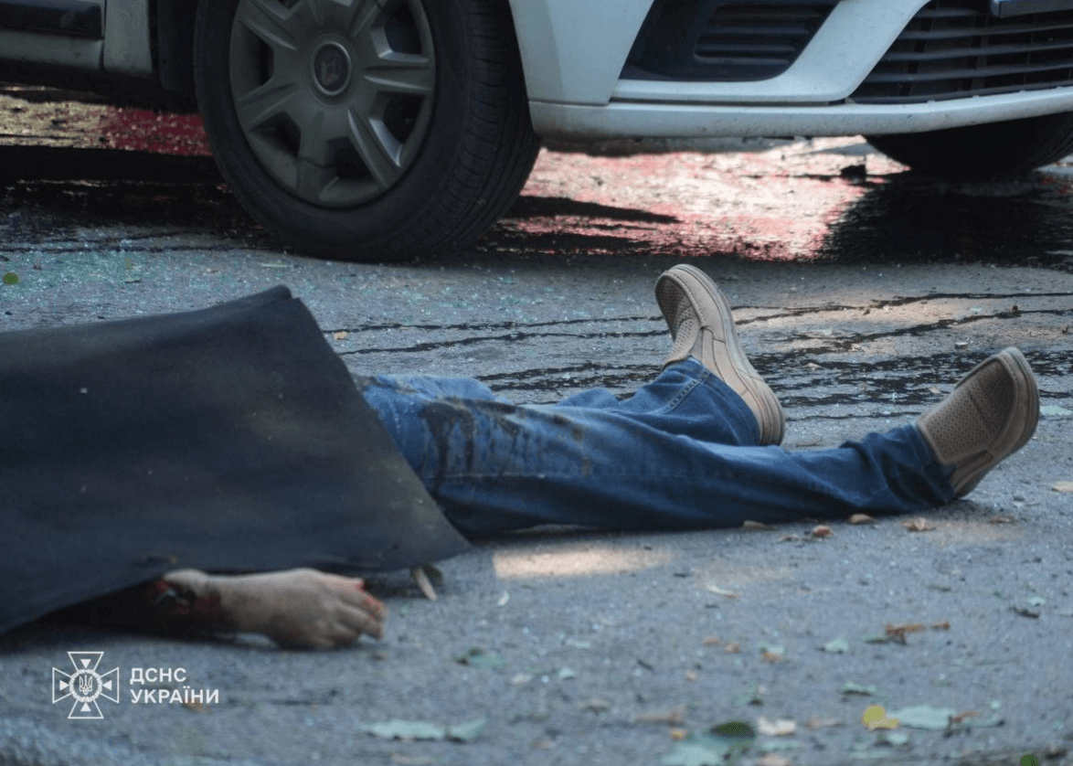 Ворожий удар по Сумах: є загиблі та поранені