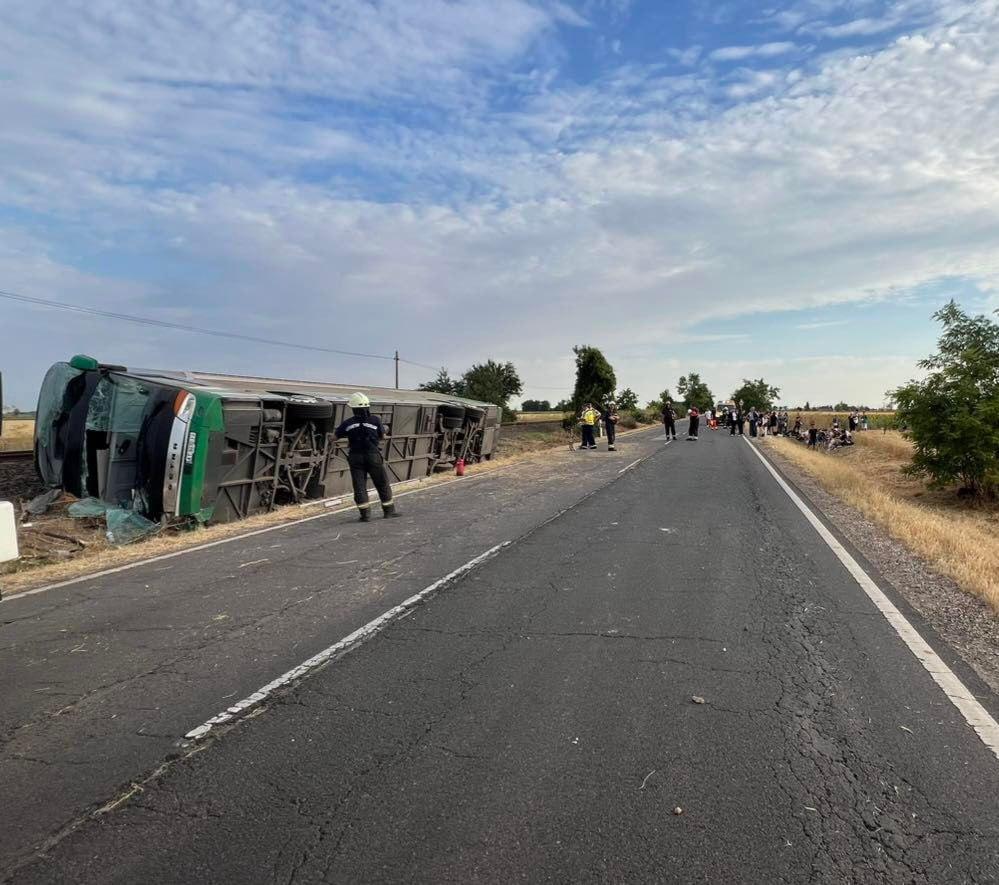 Автобус з українцями потрапив у ДТП в Угорщині: 19 постраждалих, з яких 17 – діти