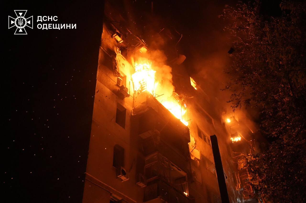 Нічна атака на Одесу: росіяни запустили 20 дронів, є загиблі