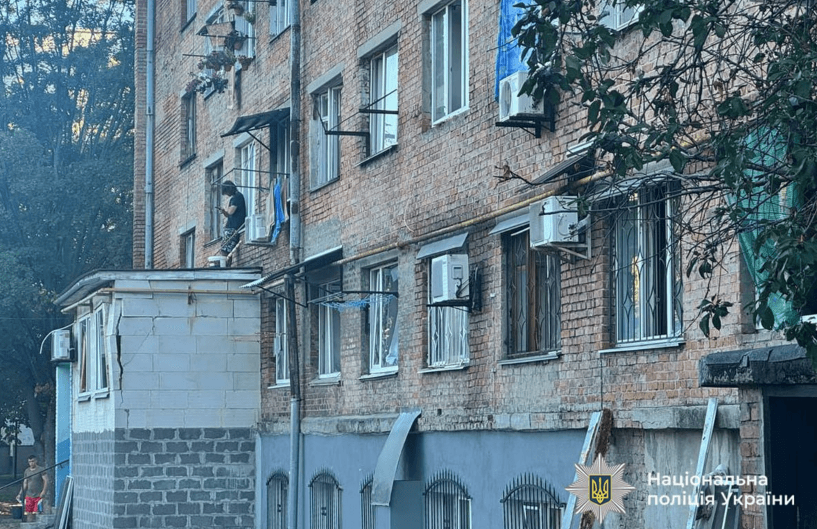 Семеро людей постраждали внаслідок ворожого удару по Черкасах