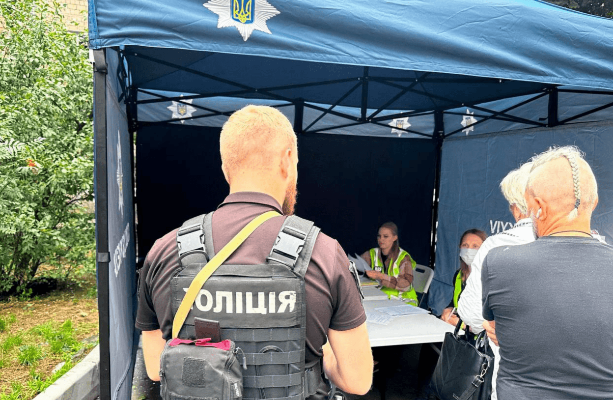 На Солом’янці для постраждалих внаслідок обстрілу працюють Штаби допомоги