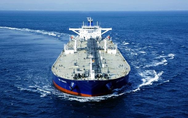 Російські танкери з нафтою застрягли біля берегів Індії