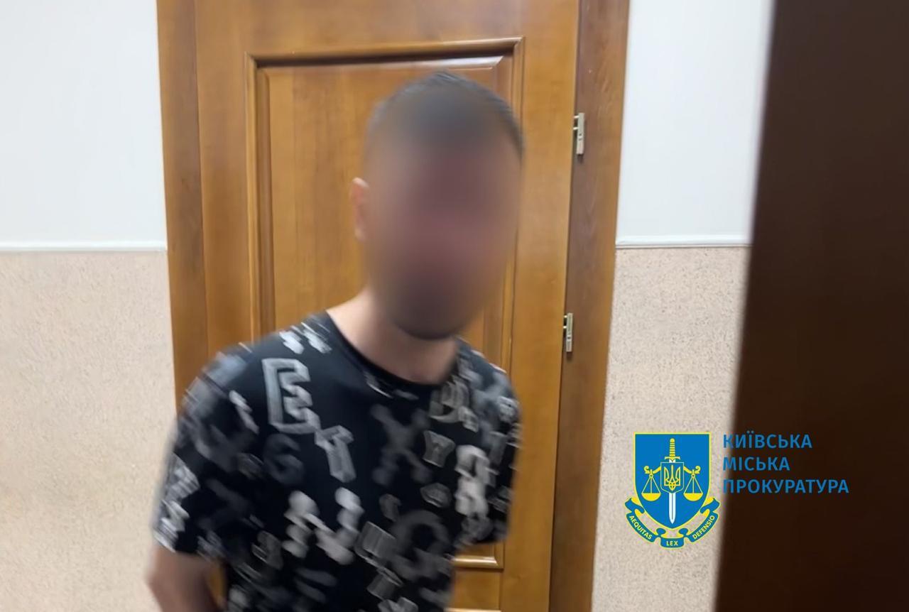 У Києві затримали двох чоловіків за зґвалтування 12-річної дівчинки