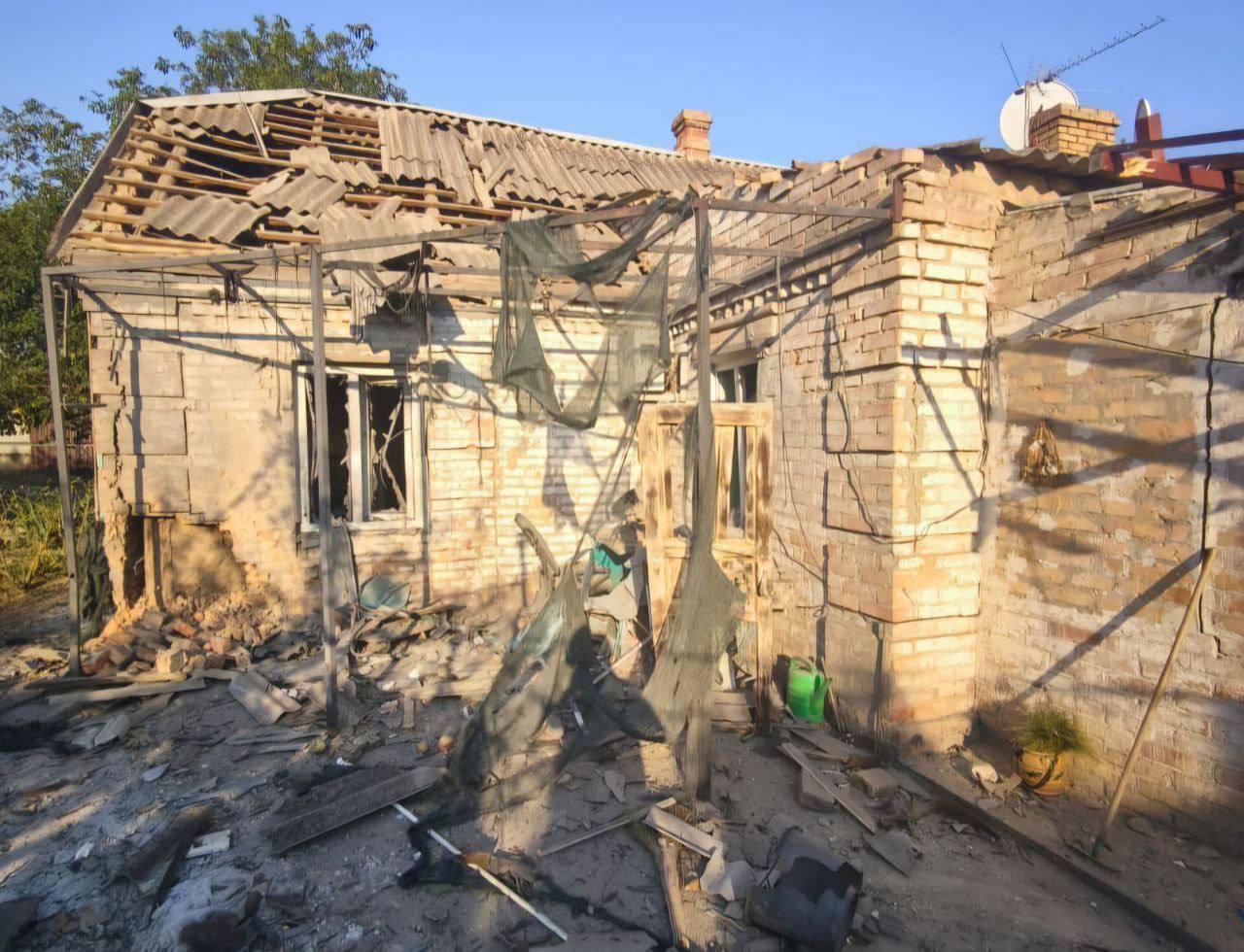 Росіяни вночі сильно атакували Дніпро: 4 людей постраждали