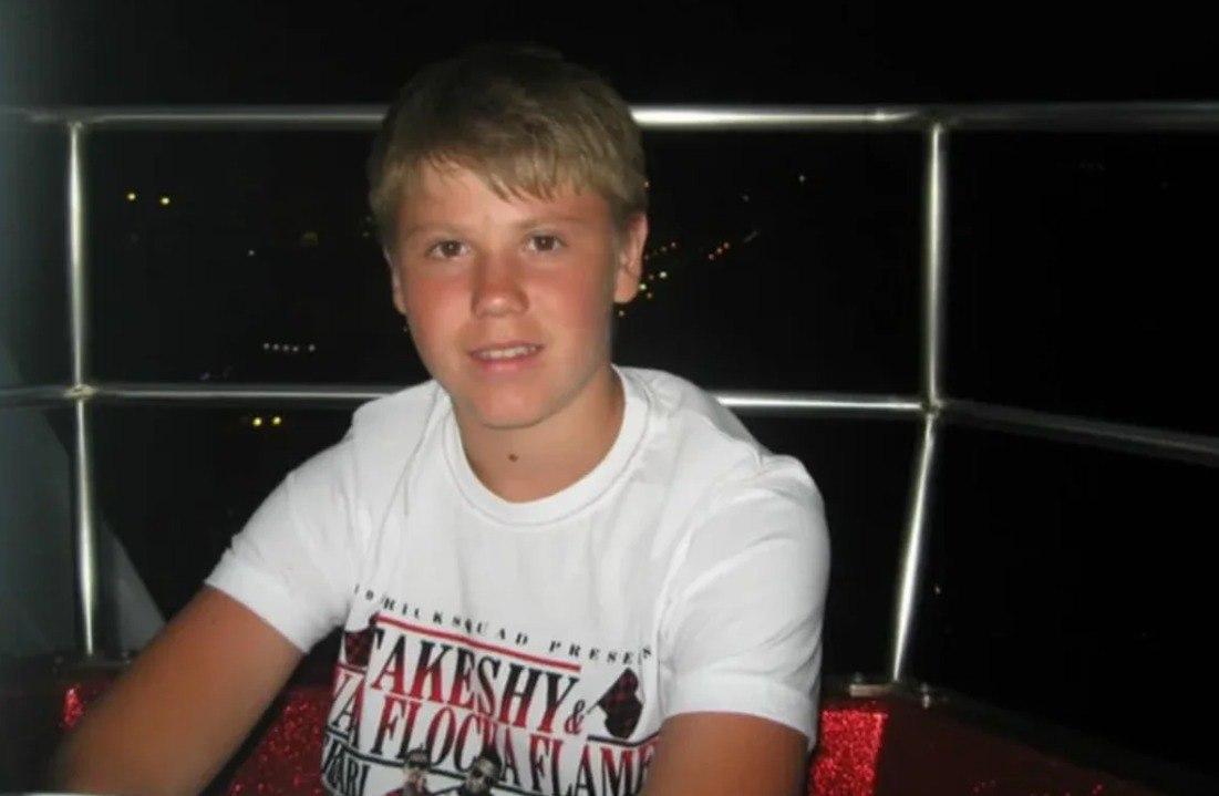 «Бабусю, я їду додому»: з полону повернувся юнак, якого росіяни схопили у 17-річному віці дев’ять років тому