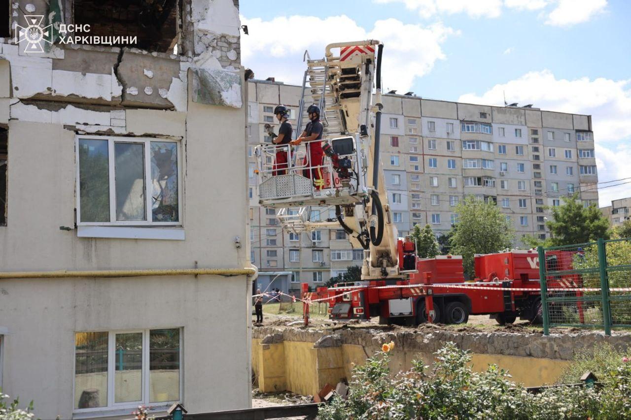 У Харкові завершені аварійно-рятувальні роботи у будинку, який атакувала РФ 18 серпня