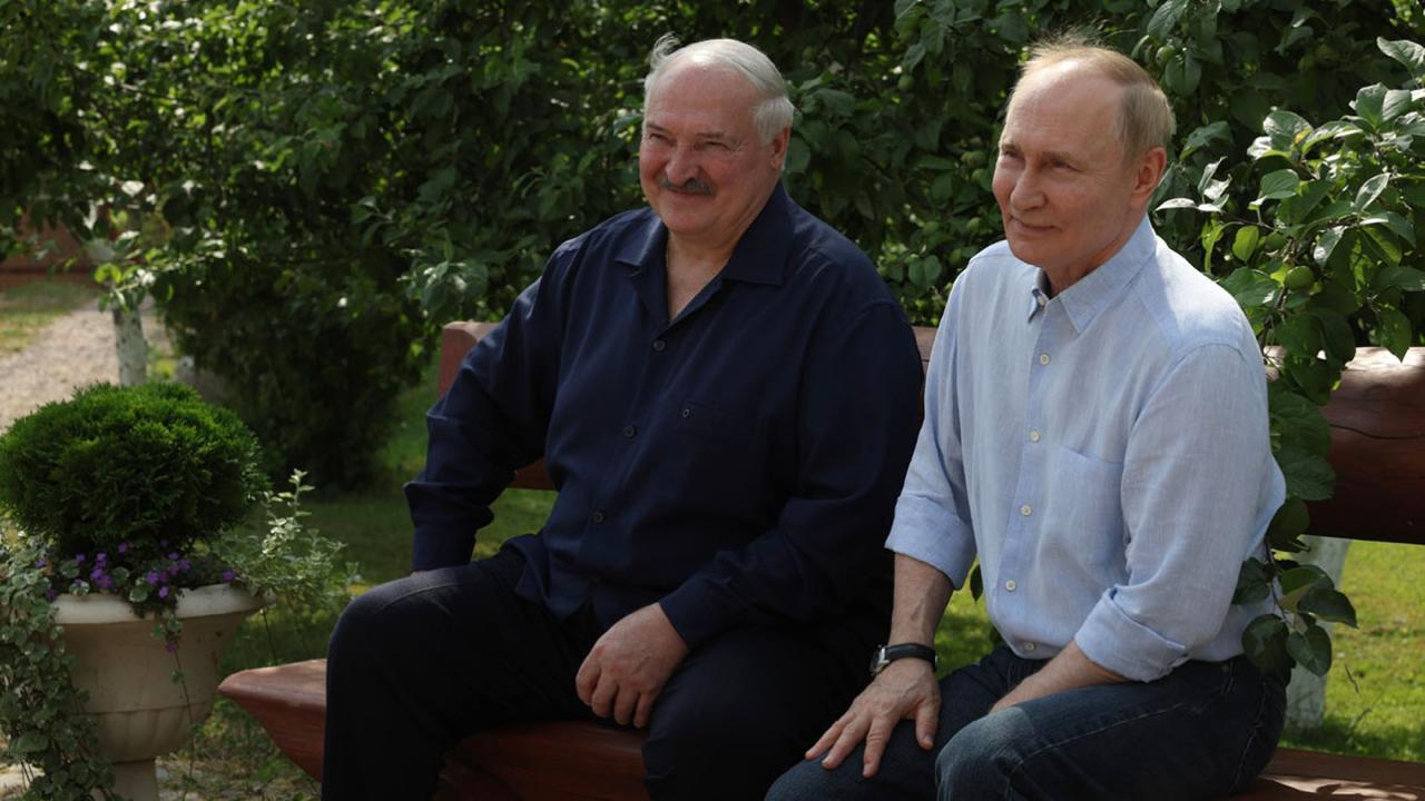 Лукашенко заявив, що Білорусь воюватиме лише в одному випадку – якщо хтось атакує її