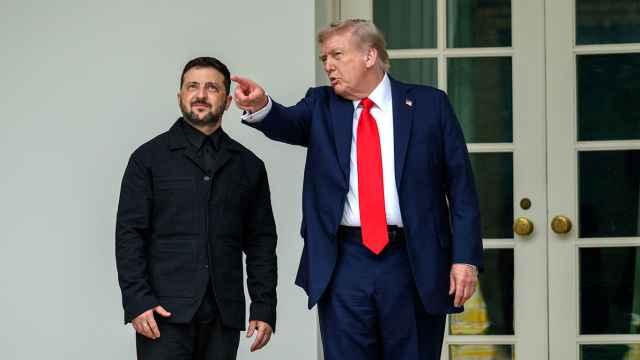 Politico: Трамп вважає, що Україні доведеться ухвалити угоду на умовах Путіна