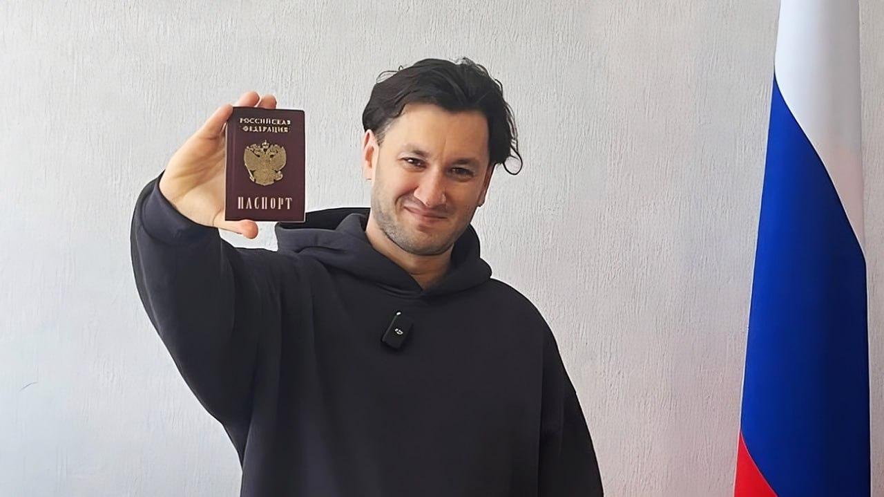 Зрадника Юрія Бардаша заблокували на YouTube в Україні