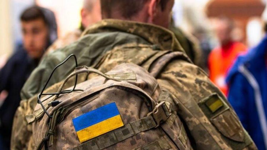 Українцям віком 60+ дозволили йти у військо за контрактом – деталі