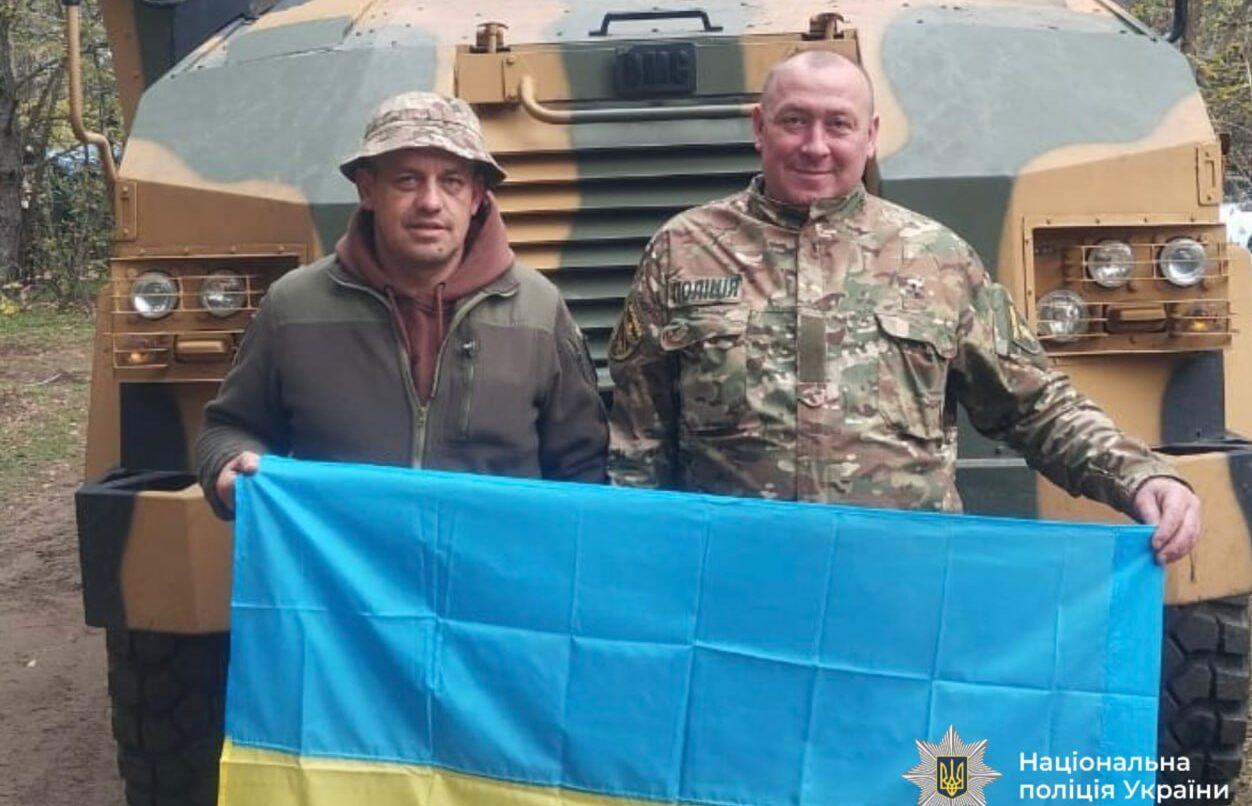 Поліцейський 25 кілометрів їхав на одних дисках після вибуху дрона, аби врятувати побратимів