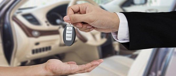 З якого віку можна володіти та керувати автотранспортом – МВС