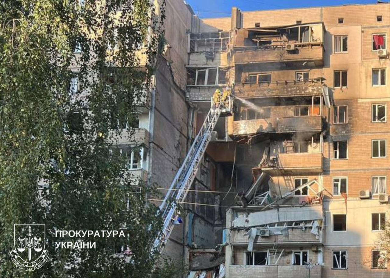 Масована атака по Києву: прямі влучання в будинки у двох районах, загинули мати і немовля